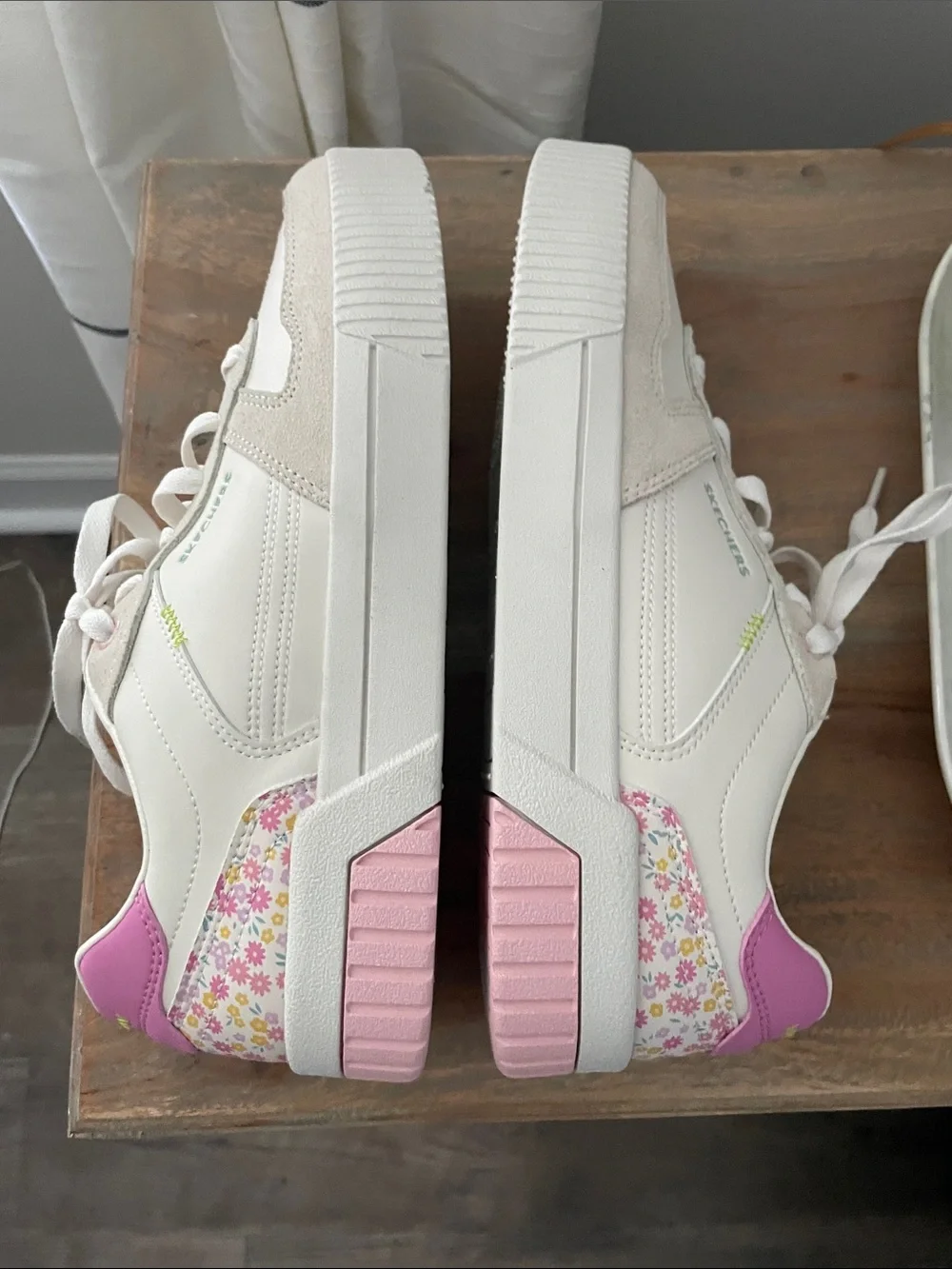 Skechers Women's Cream and Pink Lace-Up Sneakers New